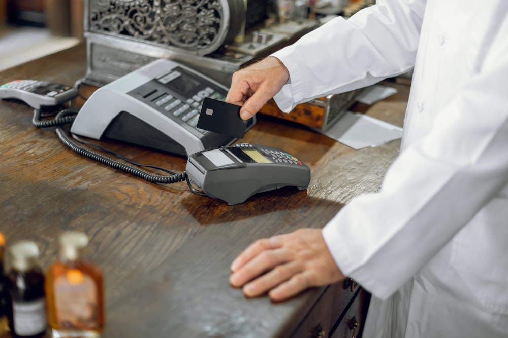 Cartes bancaires, chèques, espèces : quels moyens de paiement êtes-vous obligés d'accepter ?