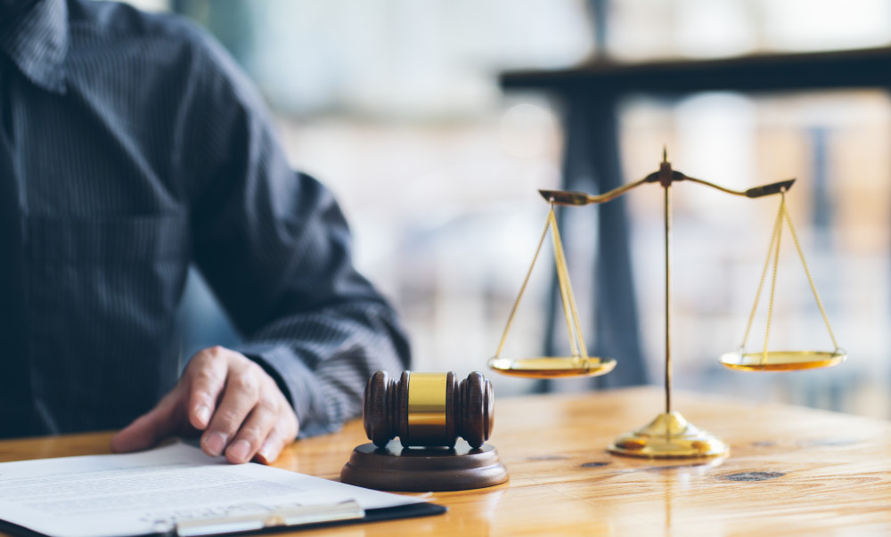 Héritier bloque la succession : Comment faire face à cette situation complexe ?
