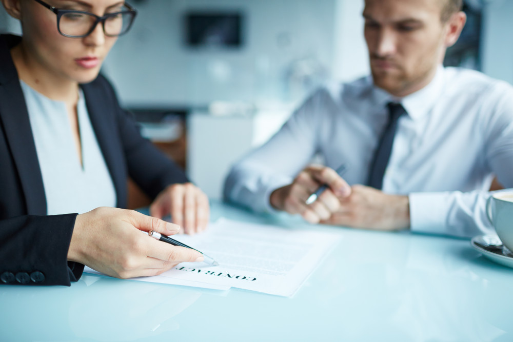 Droit des contrats spéciaux : maîtriser les enjeux pour mieux protéger vos intérêts