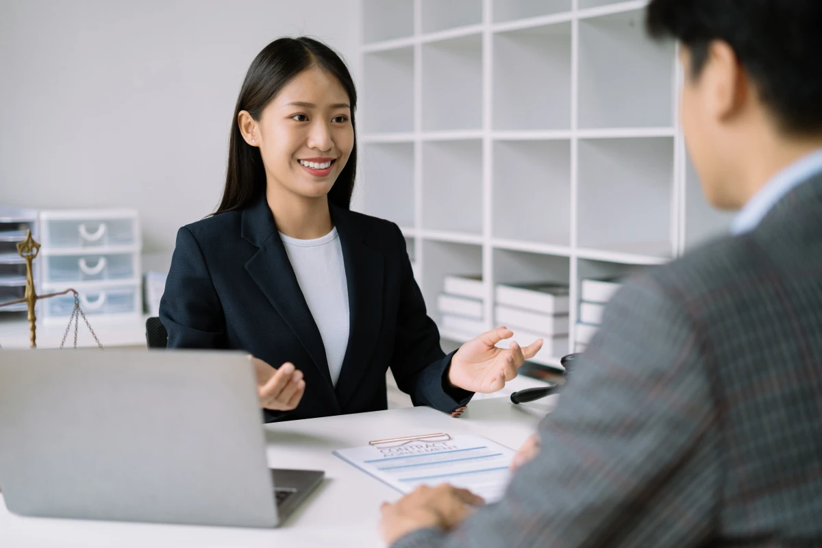 Comment porter plainte contre une curatelle ou une tutelle : guide complet